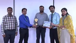 Dr. Deepanshu Rana receives best oral presentation award